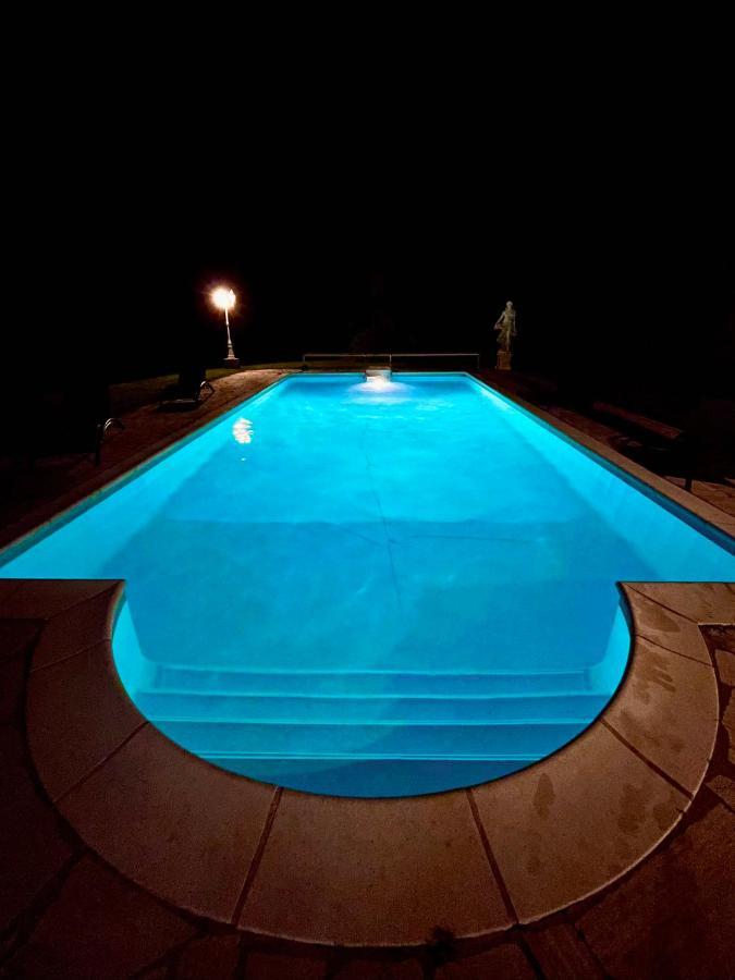 La Villa Perroquet Poncins Exteriör bild