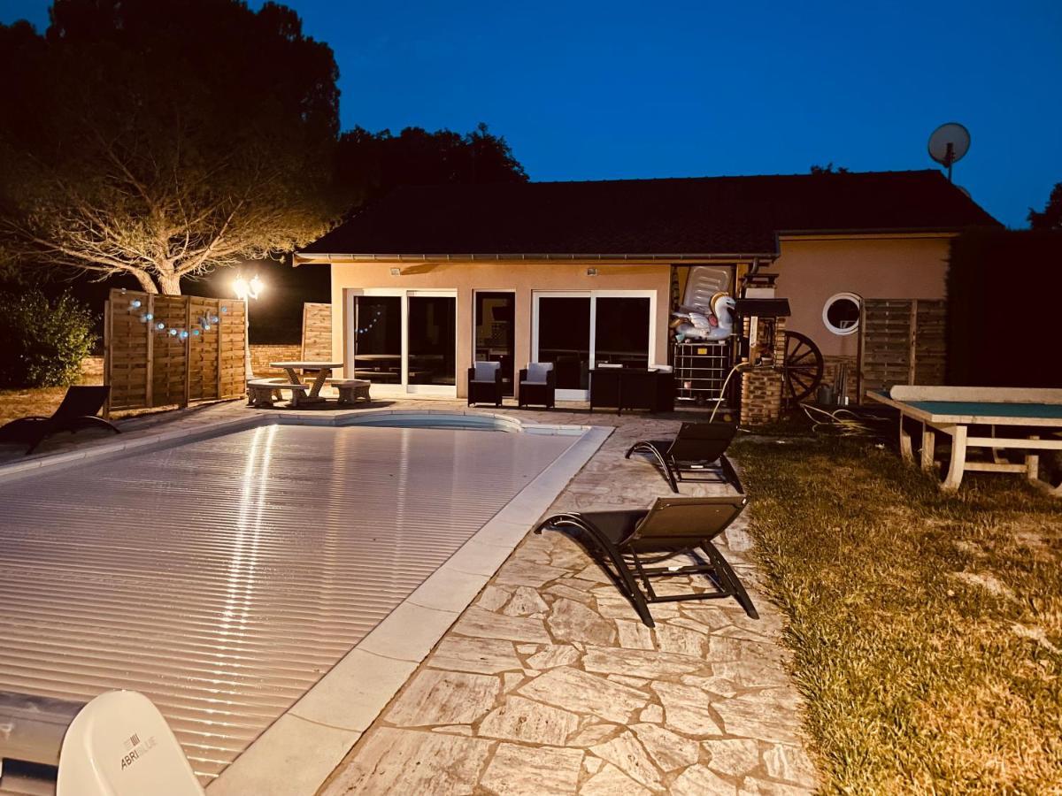 La Villa Perroquet Poncins Exteriör bild
